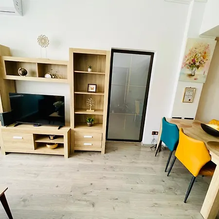 Metropole Square Apartment *